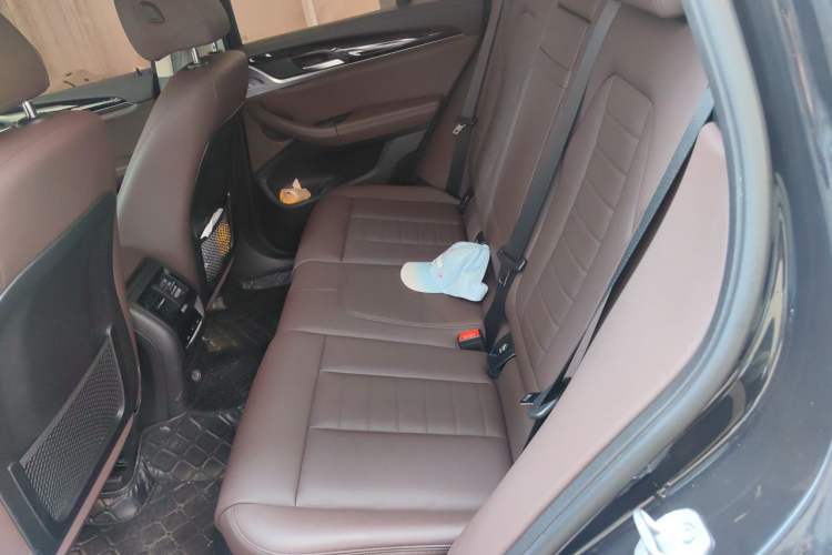 Used BMW X3 2019 xDrive25i M Sport Package Left Rear Seat