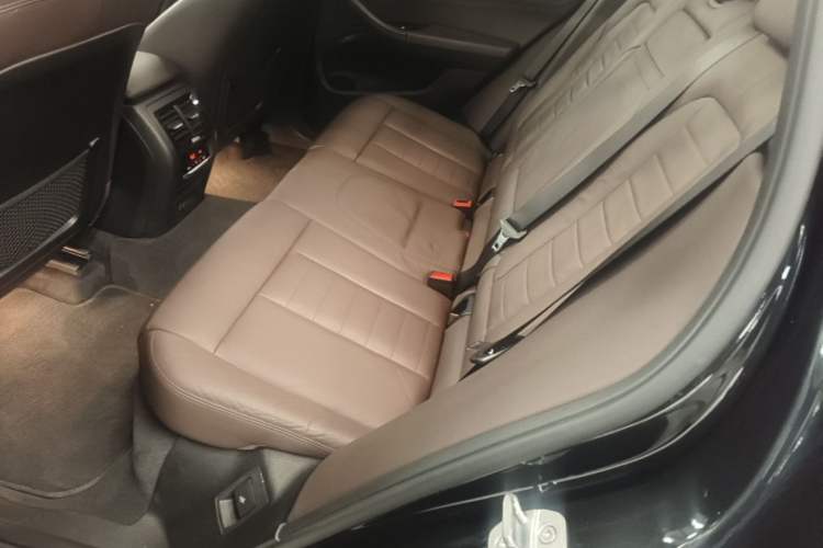 Used BMW X3 2019 xDrive30i Leading Model M Sport Package Left Rear Seat