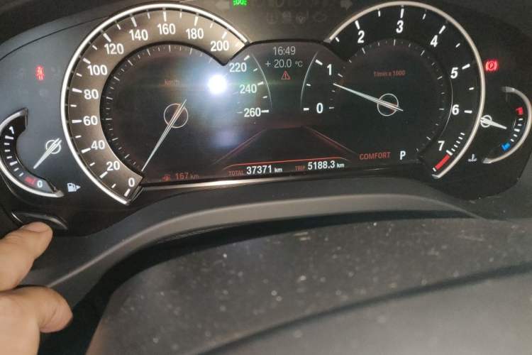 Used BMW X3 2019 xDrive25i M Sport Package Odometer Close Up