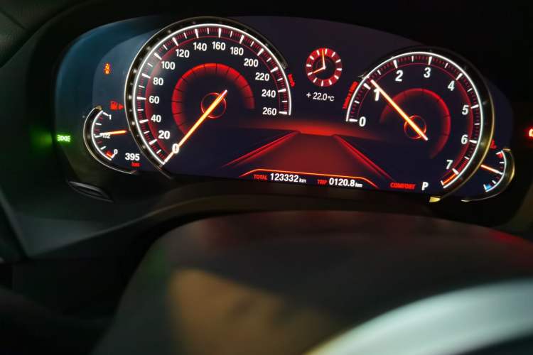 Used BMW X3 2019 xDrive30i Leading Model M Sport Package Odometer Close Up
