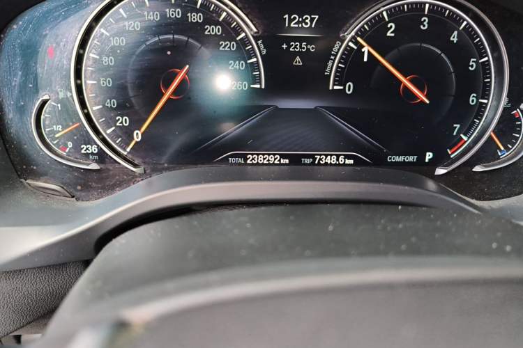 Used BMW X3 2019 xDrive28i Luxury Package Odometer Close Up