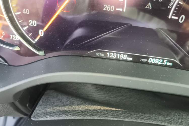 Used BMW X3 2019 xDrive28i Luxury Package Odometer Close Up
