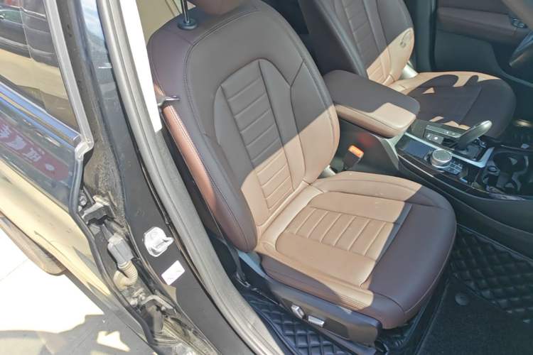 Used BMW X3 2019 xDrive25i M Sport Package Right Front Seat