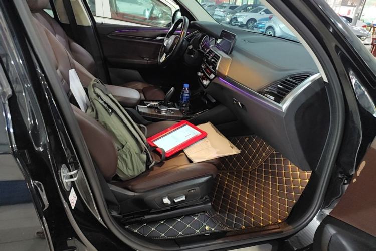 Used BMW X3 2019 xDrive28i Luxury Package Right Front Seat