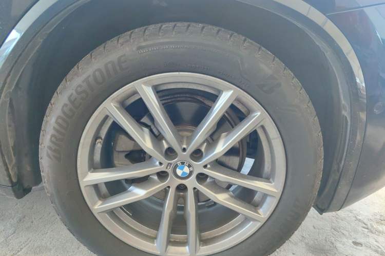 Used BMW X3 2019 xDrive25i M Sport Package Right Front Wheel Hub
