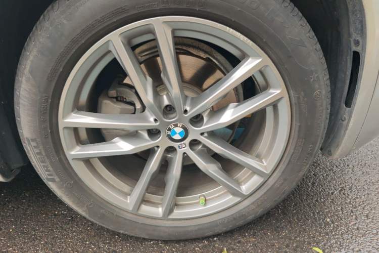 Used BMW X3 2019 xDrive28i M Sport Package Right Front Wheel Hub