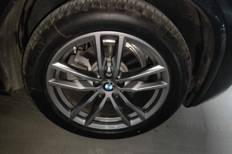 Used BMW X3 2019 xDrive28i M Sport Package Right Front Wheel Hub