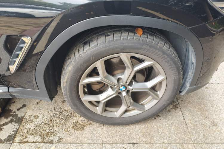Used BMW X3 2019 xDrive28i Luxury Package Right Front Wheel Hub