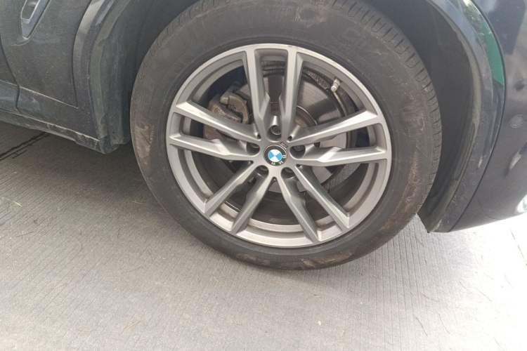 Used BMW X3 2019 xDrive28i M Sport Package Right Front Wheel Hub