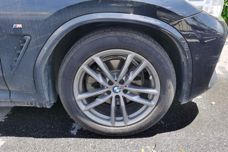 Used BMW X3 2019 xDrive28i M Sport Package Right Front Wheel Hub