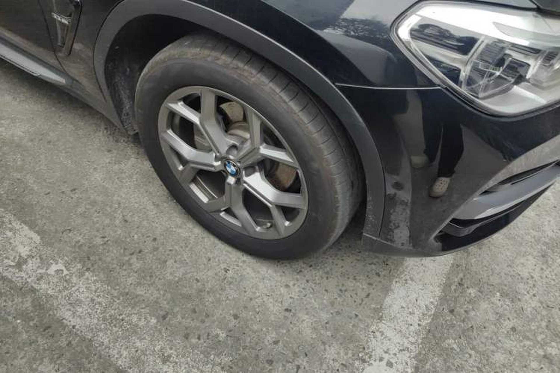 Used BMW X3 2019 xDrive28i Luxury Package Right Front Wheel Hub
