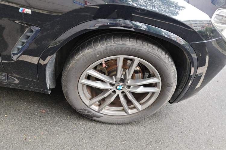 Used BMW X3 2019 xDrive25i M Sport Package Right Front Wheel Hub