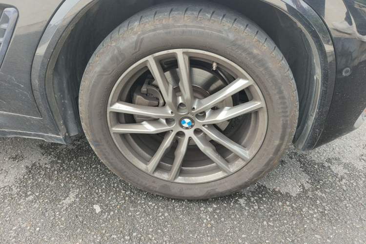 Used BMW X3 2019 xDrive28i M Sport Package Right Front Wheel Hub
