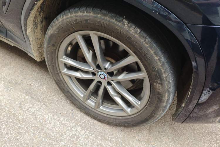 Used BMW X3 2019 xDrive28i M Sport Package Right Front Wheel Hub