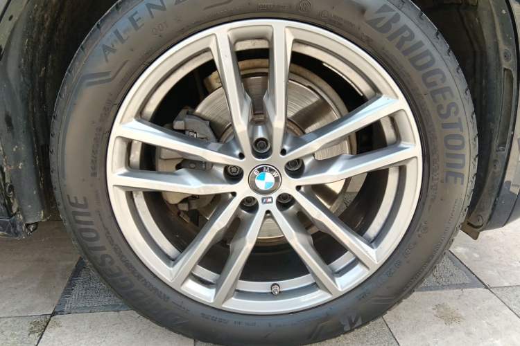 Used BMW X3 2019 xDrive28i M Sport Package Right Front Wheel Hub