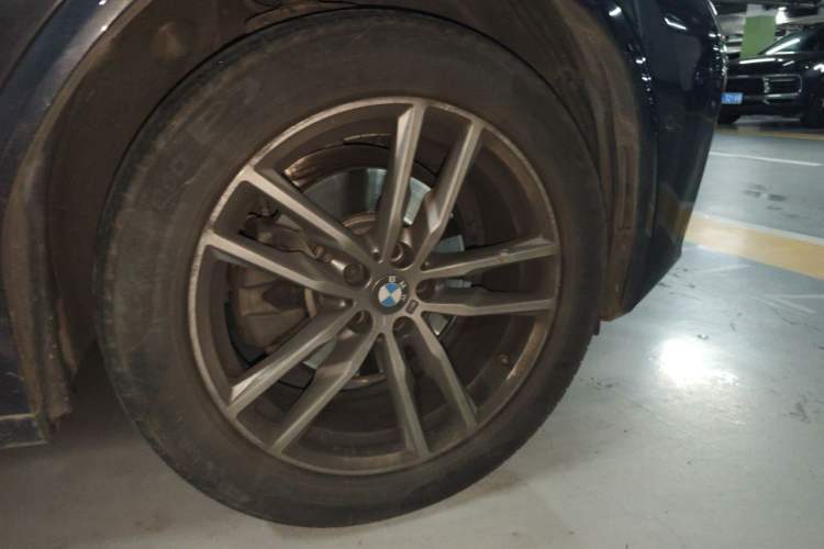Used BMW X3 2019 xDrive25i M Sport Package Right Front Wheel Hub
