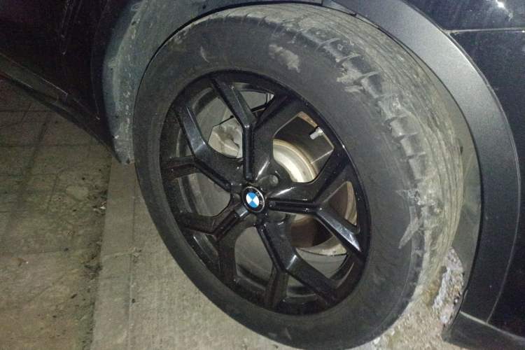Used BMW X3 2019 xDrive28i Luxury Package Right Front Wheel Hub