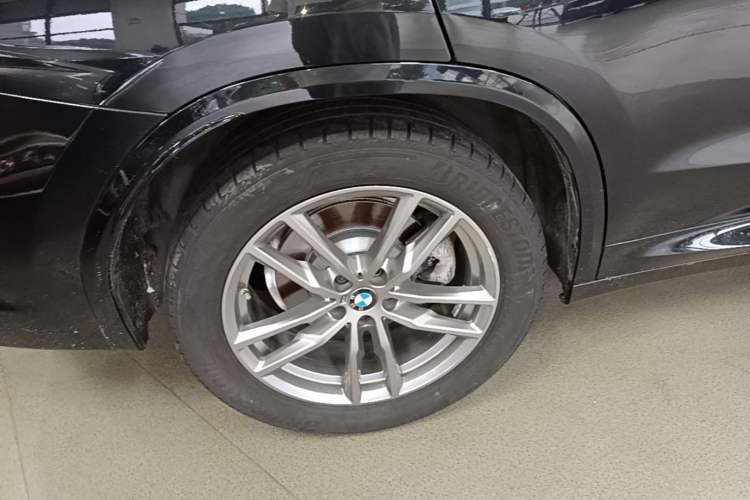 Used BMW X3 2019 xDrive30i Leading Model M Sport Package Right Rear Wheel Hub