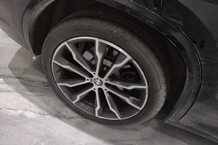 Used BMW X3 2019 xDrive30i Luxury Model with M Sport Package Right Rear Wheel Hub