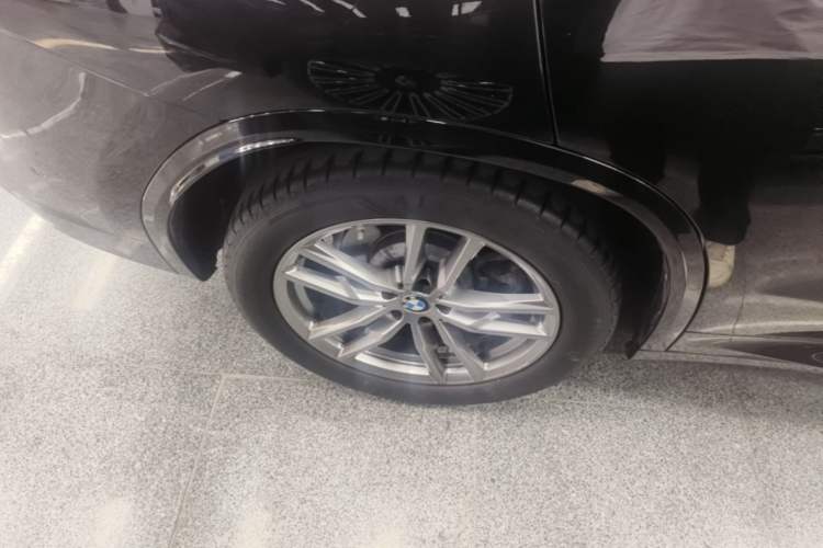 Used BMW X3 2019 xDrive30i Leading Model M Sport Package Right Rear Wheel Hub