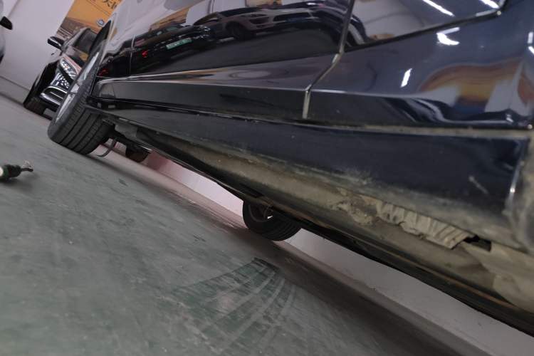 Used BMW X3 2019 xDrive25i M Sport Package Right Side Sill