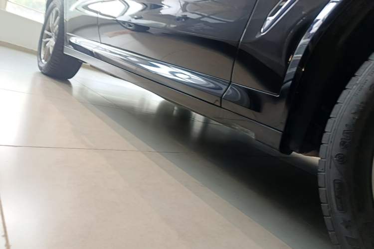 Used BMW X3 2019 xDrive25i M Sport Package Right Side Sill