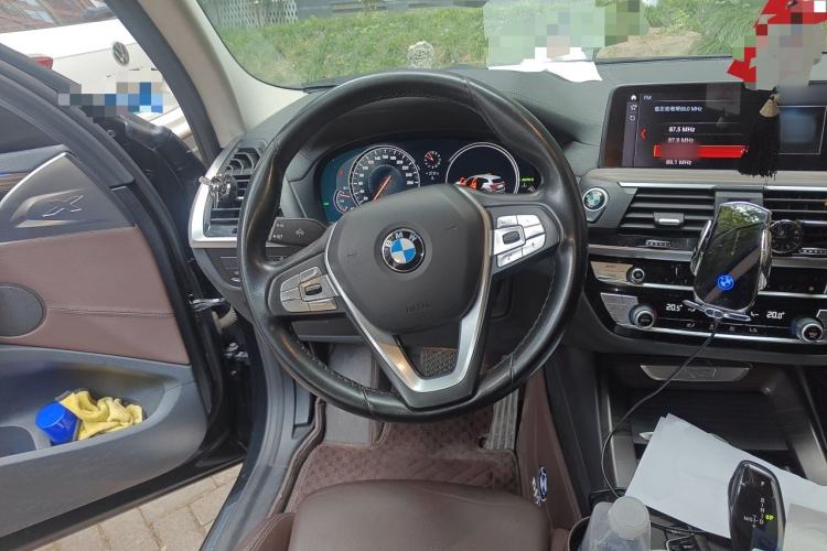 Used BMW X3 2019 xDrive28i Luxury Package Steering Wheel