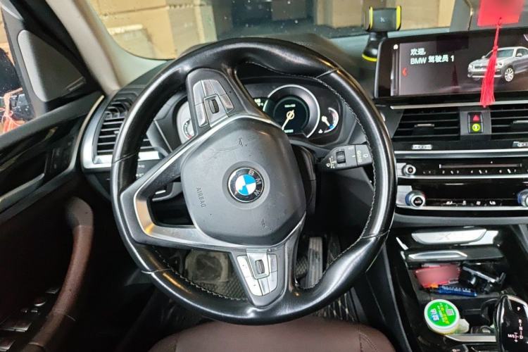 Used BMW X3 2019 xDrive25i Luxury Package Steering Wheel