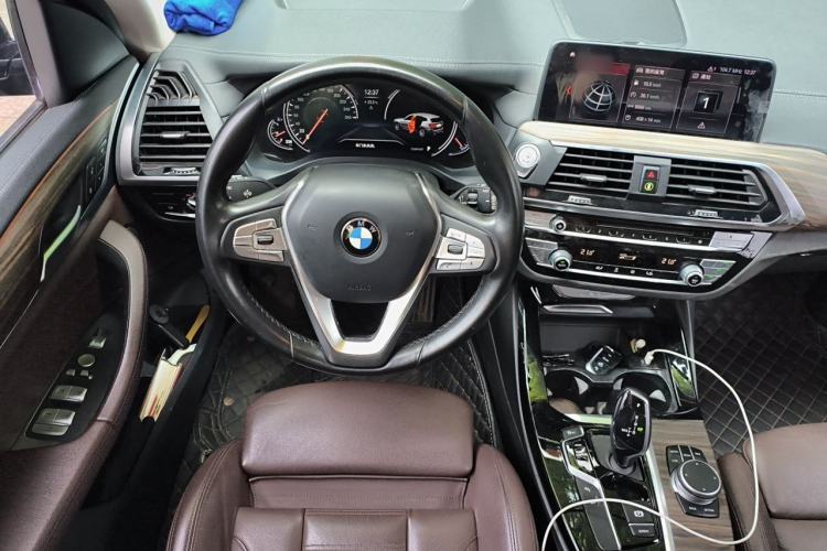 Used BMW X3 2019 xDrive28i Luxury Package Steering Wheel