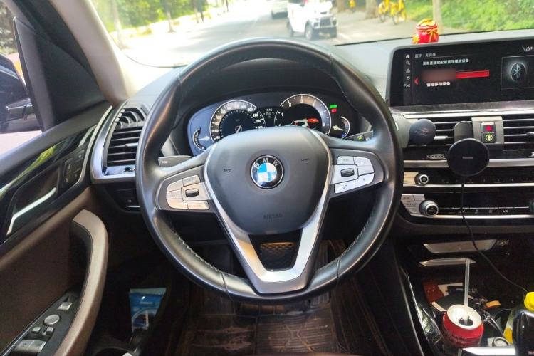 Used BMW X3 2019 xDrive25i Luxury Package Steering Wheel