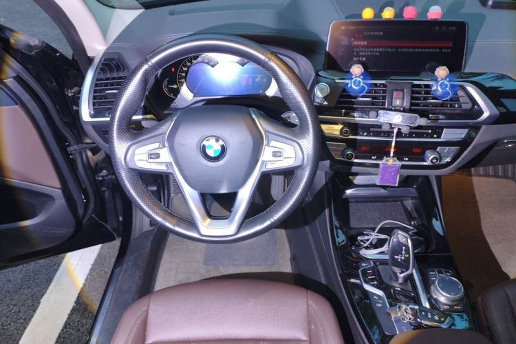 Used BMW X3 2019 xDrive25i Luxury Package Steering Wheel
