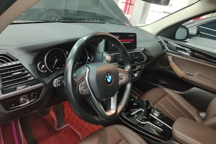 Used BMW X3 2019 xDrive25i Luxury Package Steering Wheel