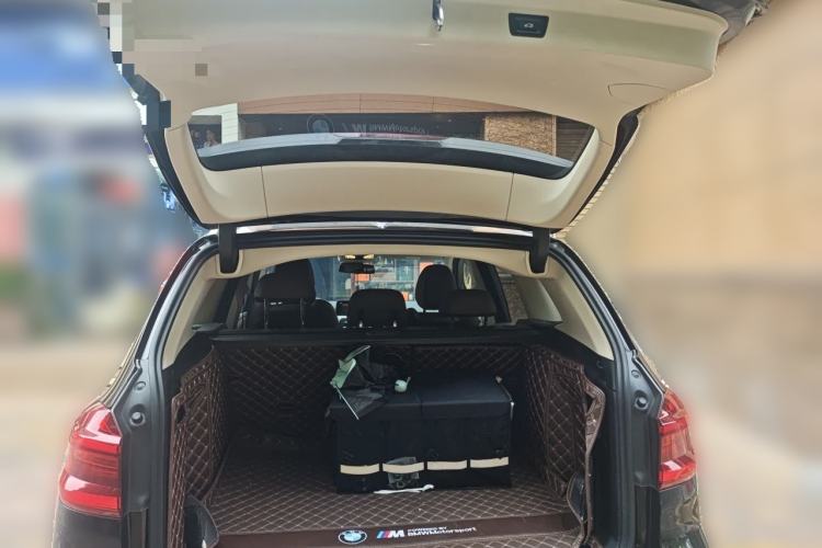 Used BMW X3 2019 xDrive28i Luxury Package Trunk