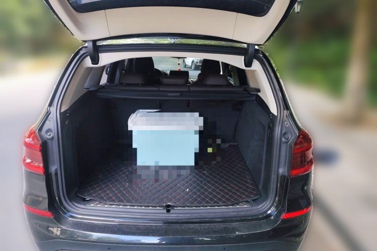 Used BMW X3 2019 xDrive25i Luxury Package Trunk