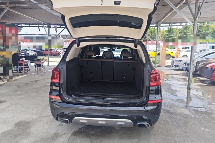 Used BMW X3 2019 xDrive28i Luxury Package Trunk