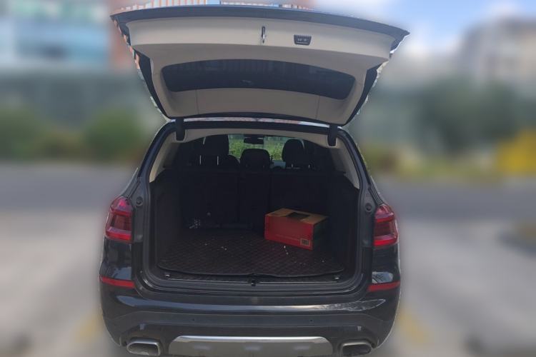 Used BMW X3 2019 xDrive28i Luxury Package Trunk