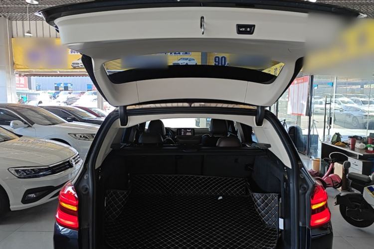Used BMW X3 2019 xDrive30i Leading Model M Sport Package Trunk