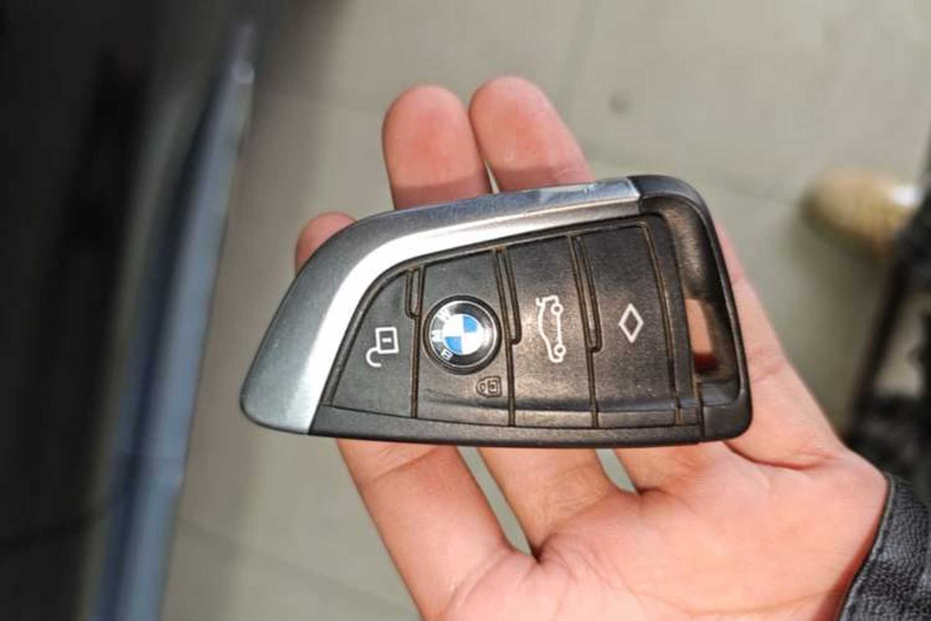 Used BMW X3 2019 xDrive28i Luxury Package Vehicle Key
