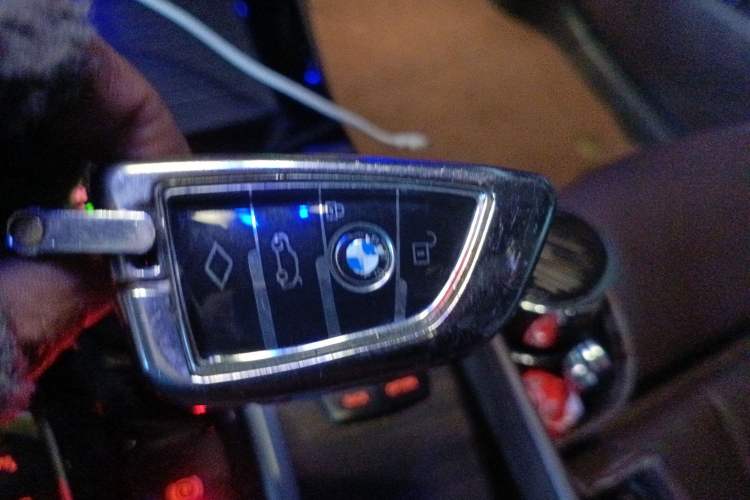 Used BMW X3 2019 xDrive28i Luxury Package Vehicle Key