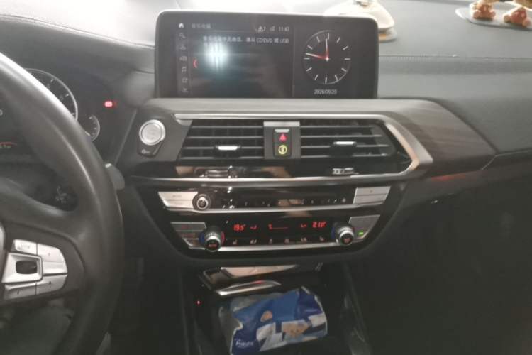 Used BMW X3 2019 xDrive28i Luxury Package Audio And AC Panel