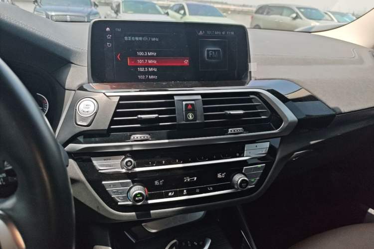 Used BMW X3 2019 xDrive25i M Sport Package Audio And AC Panel