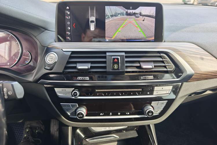Used BMW X3 2019 xDrive28i Luxury Package Audio And AC Panel