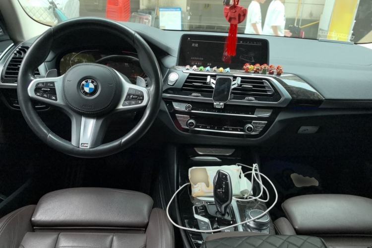 Used BMW X3 2019 xDrive30i Luxury Model with M Sport Package Center Console