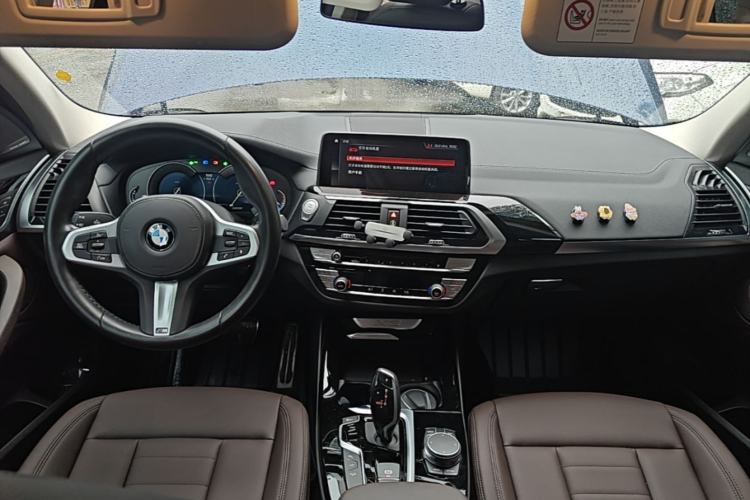 Used BMW X3 2019 xDrive25i M Sport Package Center Console