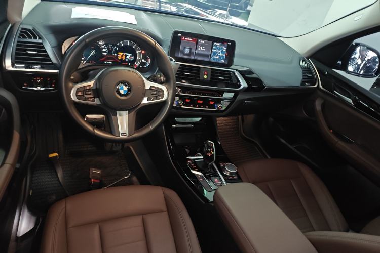 Used BMW X3 2019 xDrive25i M Sport Package Center Console