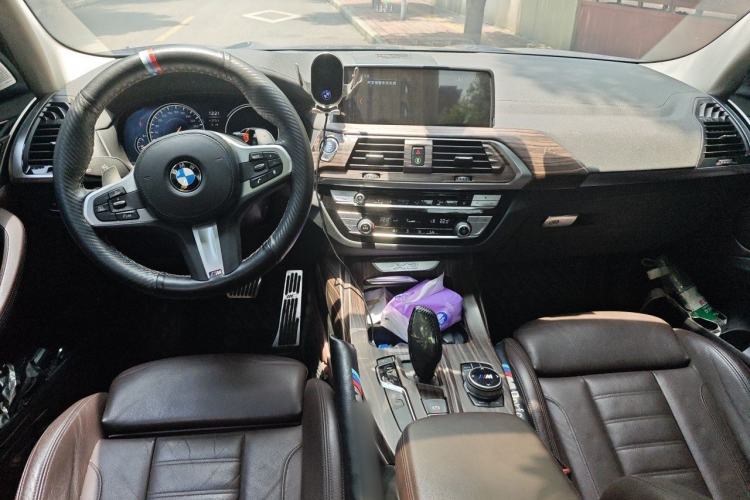 Used BMW X3 2019 xDrive28i M Sport Package Center Console