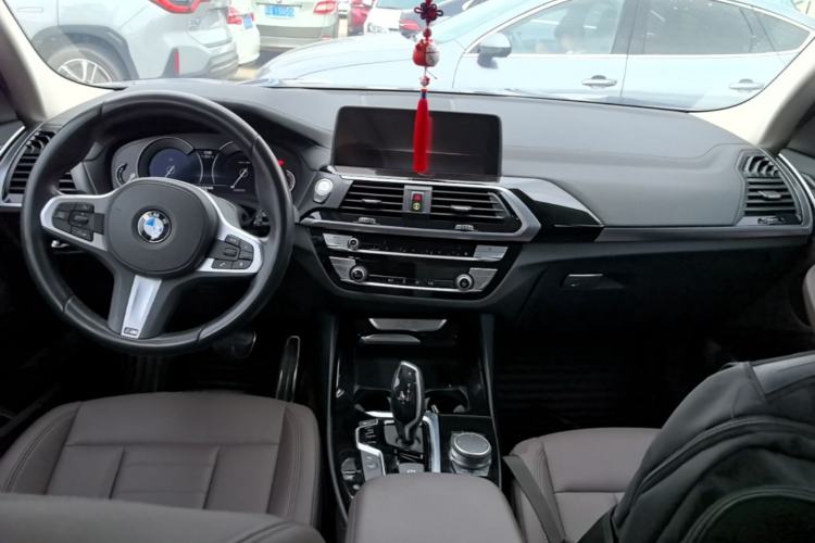 Used BMW X3 2019 xDrive25i M Sport Package Center Console