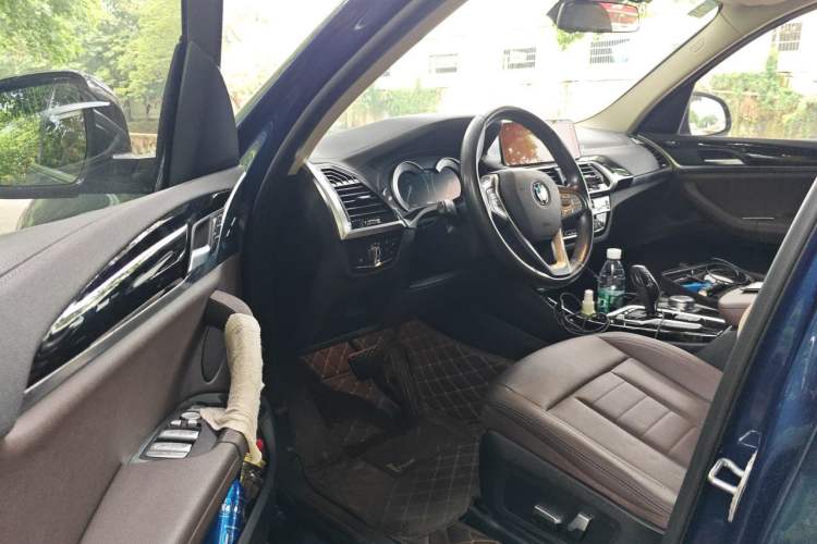 Used BMW X3 2019 xDrive25i Luxury Package Driver Seat