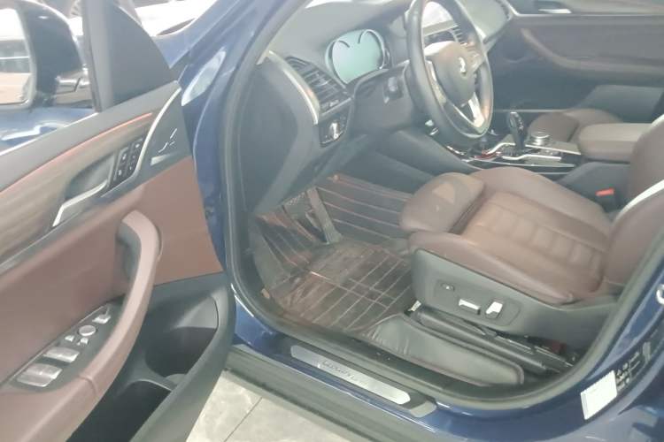 Used BMW X3 2019 xDrive28i Luxury Package Driver Seat