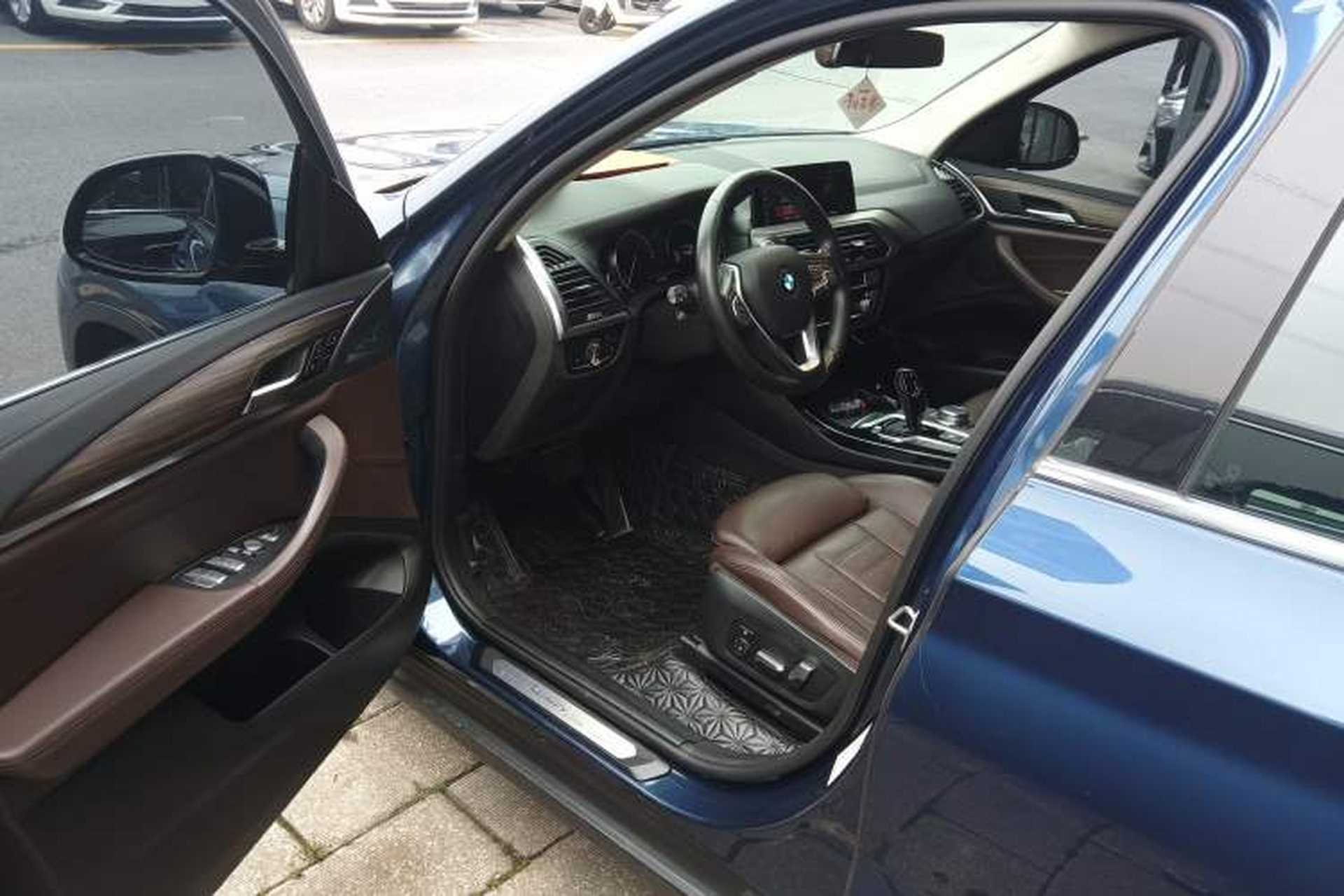 Used BMW X3 2019 xDrive28i Luxury Package Driver Seat